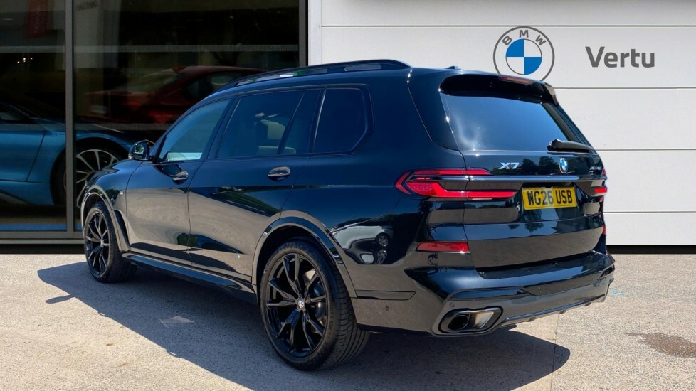 BMW X7 M Sport Black #2
