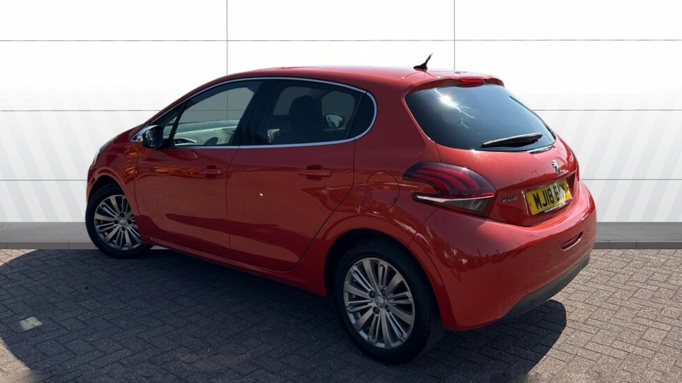 Peugeot 208 Allure MJ18EHY Orange #2