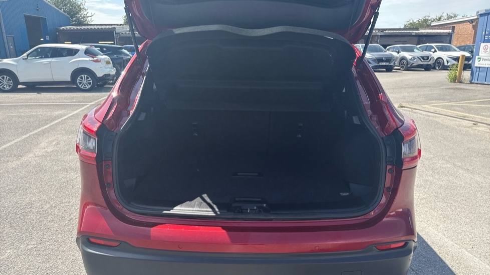 Nissan Qashqai N-connecta VK67VLE Red #4