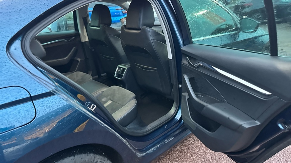 Skoda Octavia Skoda Octavia Estate Se L 1.5 Tsi 150 Ps 6G Man Blue #14