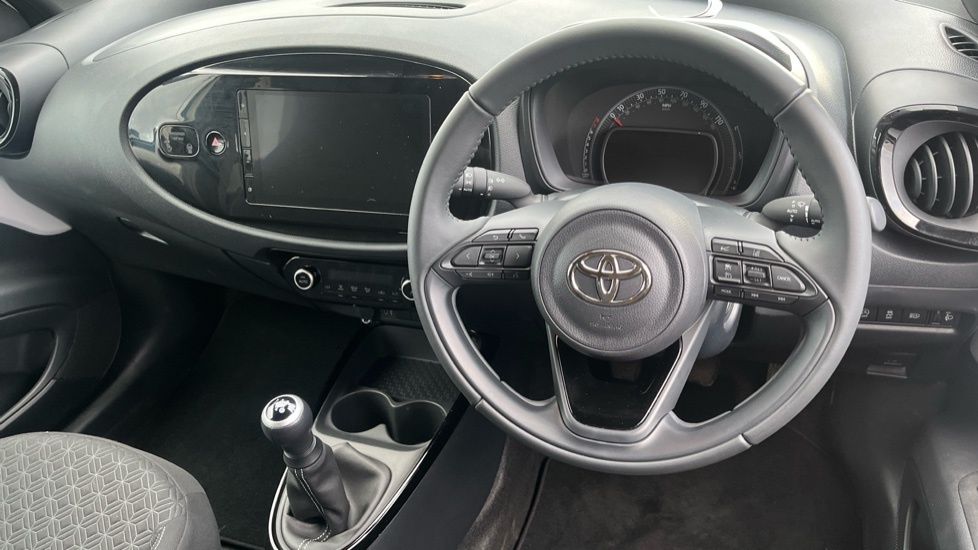 Toyota Aygo X Edge White #6