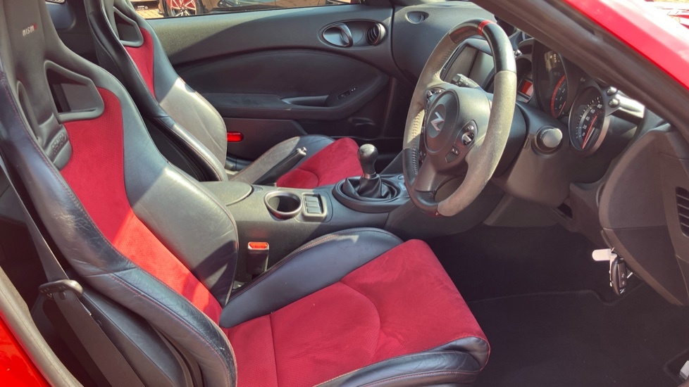 Nissan 370Z Coupe Black #12