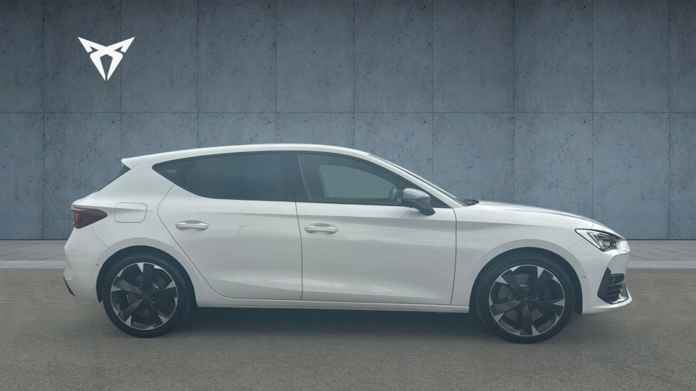 Cupra Leon Vz1 White #4