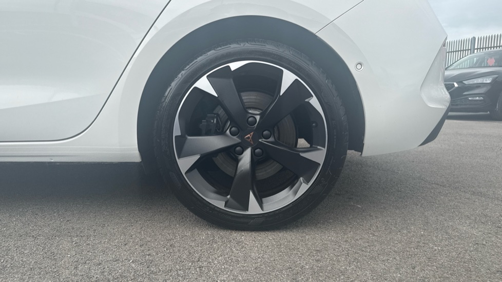 Cupra Leon Vz1 White #5