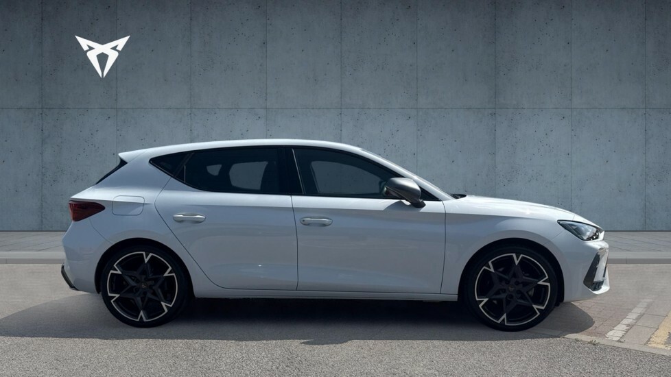 Cupra Leon V2 White #4