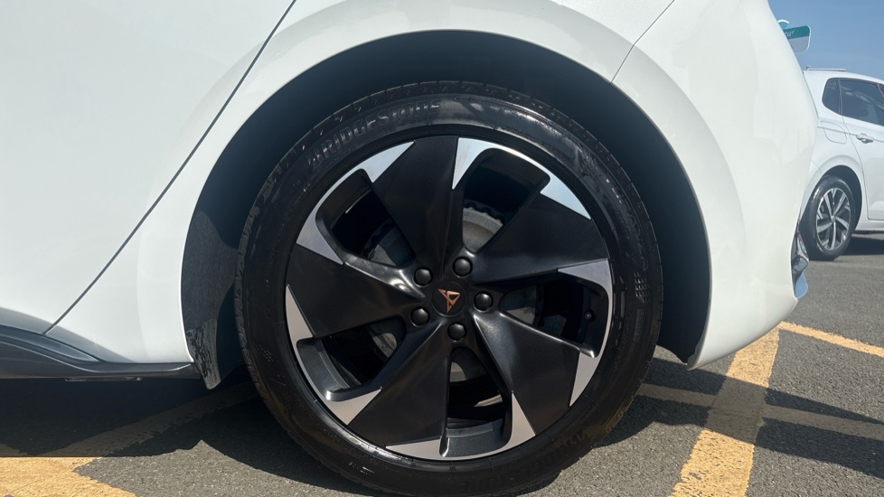 Cupra Born V2 White #5