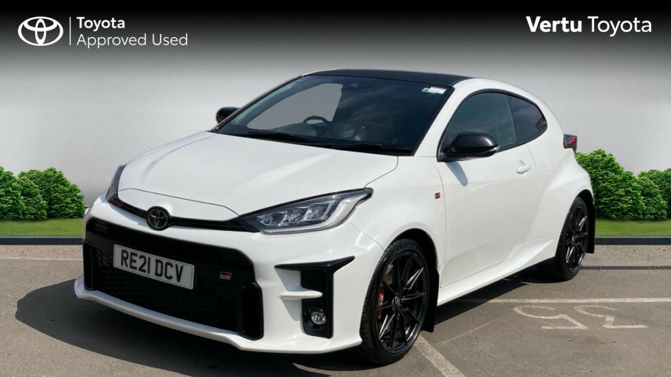 Toyota Yaris Hatchback RE21DCV White #3