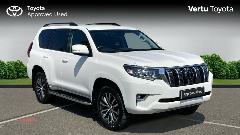 Toyota Land Cruiser Invincible White