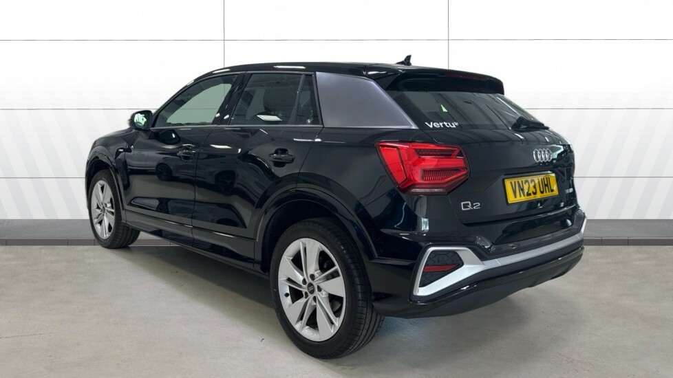 Audi Q2 S Line Black #2
