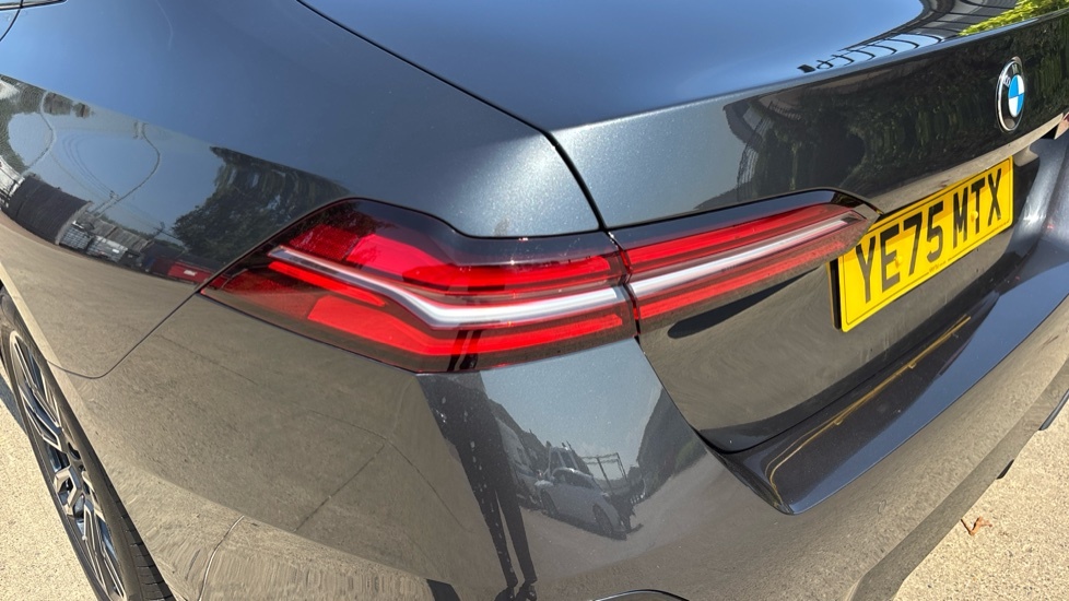 BMW 5 Series 520I Modern Step Blue #30
