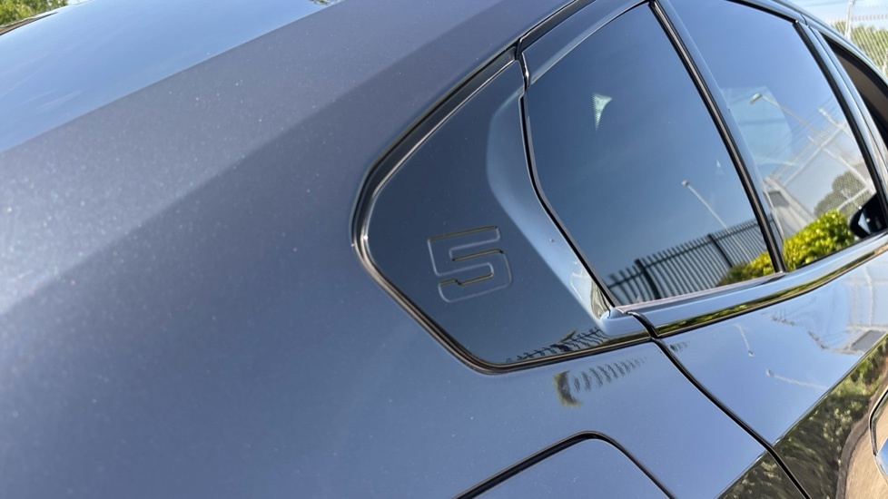 BMW 5 Series 520I Modern Step Blue #33