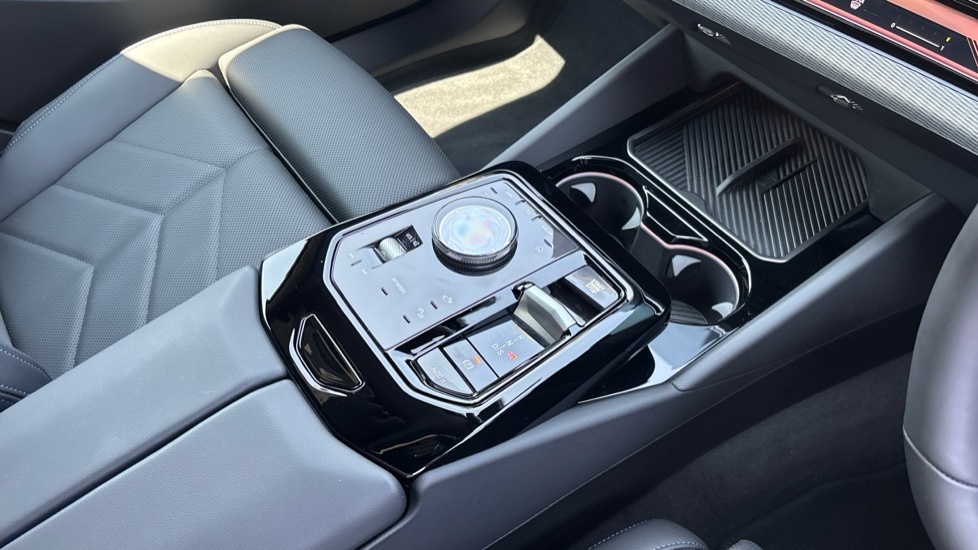 BMW 5 Series 520I Modern Step Blue #9