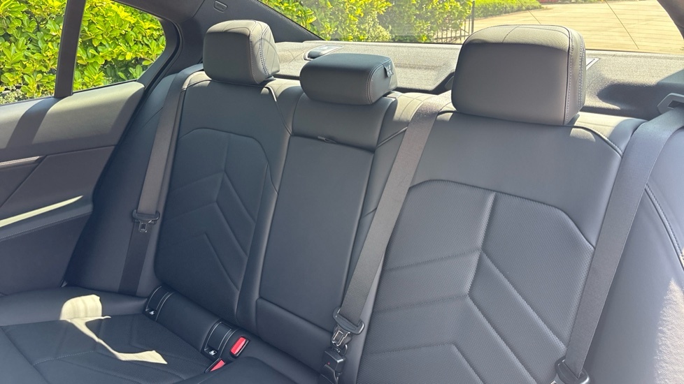 BMW 5 Series 520I Modern Step Blue #11