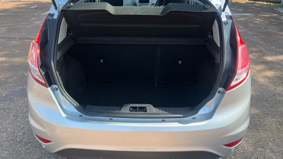 Ford Fiesta Zetec Silver #4