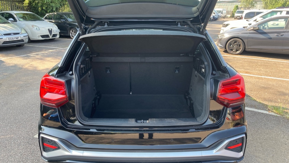 Audi Q2 S Line LA72AFB Black #4