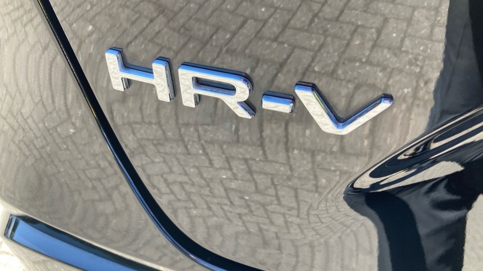 Honda Hr-V Elegance White #39
