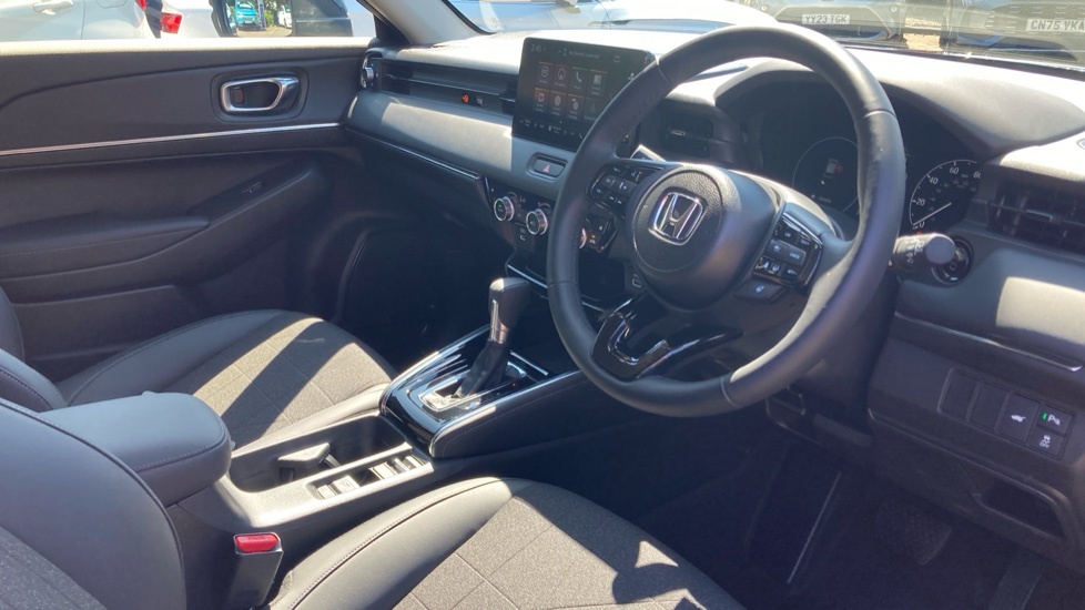 Honda Hr-V Elegance White #29