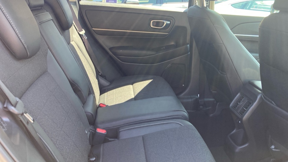 Honda Hr-V Elegance White #33