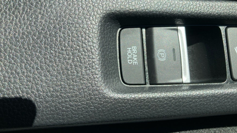 Honda Hr-V Elegance White #26