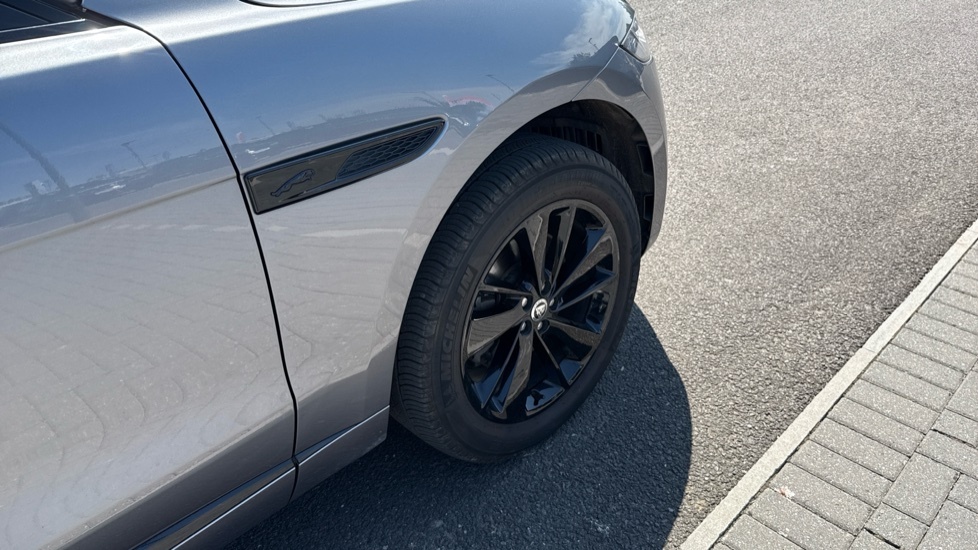 Jaguar F-Pace 2.0 D200 R-dynamic Se Black Awd Black #22