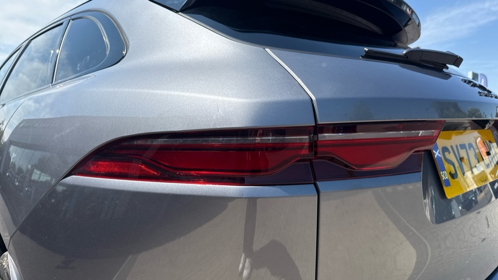 Jaguar F-Pace 2.0 D200 R-dynamic Se Black Awd Black #19