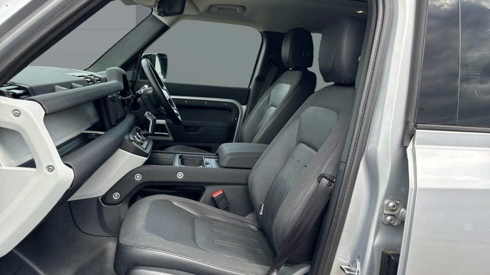 Land Rover Defender 110 First Edition VK20HDX Silver #3