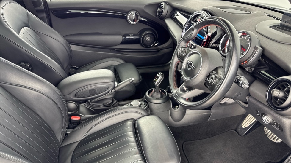 Mini Hatch John Cooper Works Black #6