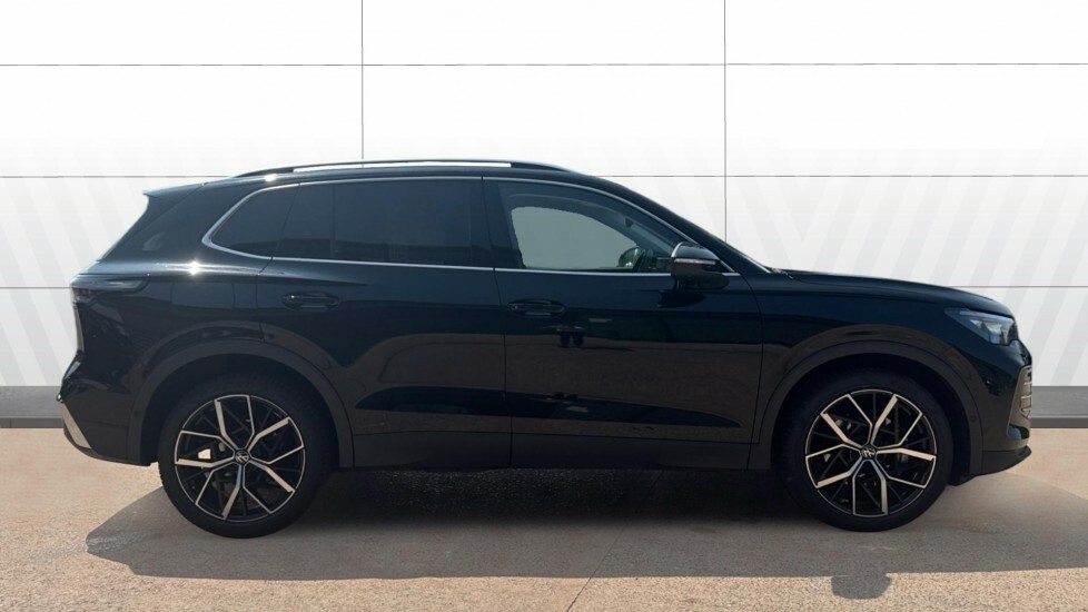 Volkswagen Tiguan Elegance WF25YSA White #3