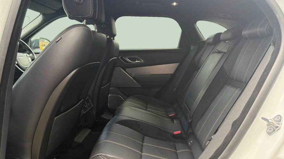 Land Rover Range Rover Velar R-dynamic Se White #4