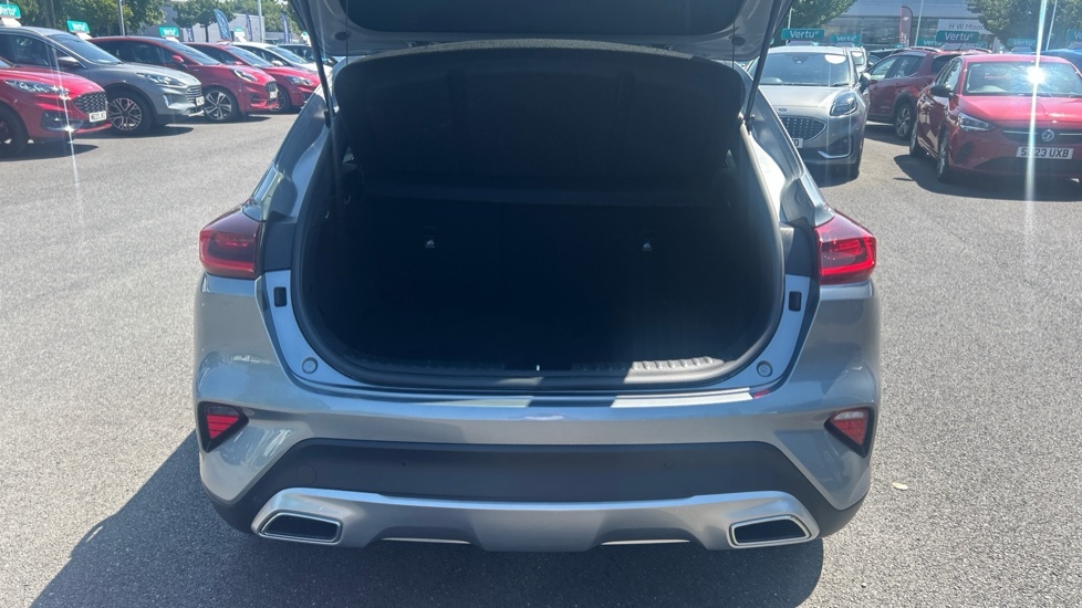 Kia Xceed 3 Silver #4