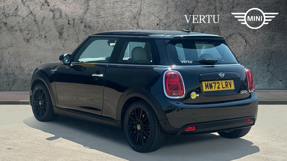 Mini Hatch Cooper Exclusive MW72LRV Black #2