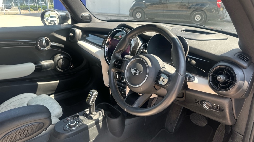 Mini Hatch Cooper Exclusive MW72LRV Black #6