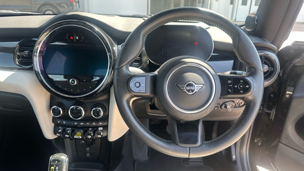Mini Hatch Cooper Exclusive MW72LRV Black #5