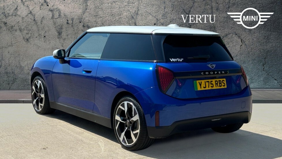 Mini Hatch Se Exclusive YJ75RBS Blue #2