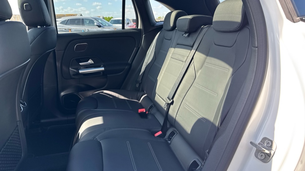 Mercedes-Benz EQA Eqa 250 70.5Kwh Sport Executive White #16