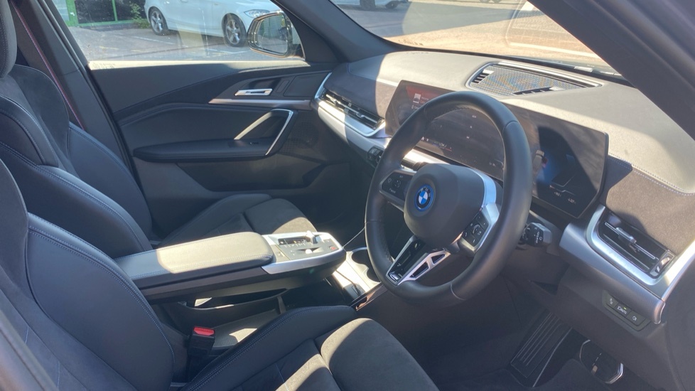 BMW iX1 Shadow Edition #5