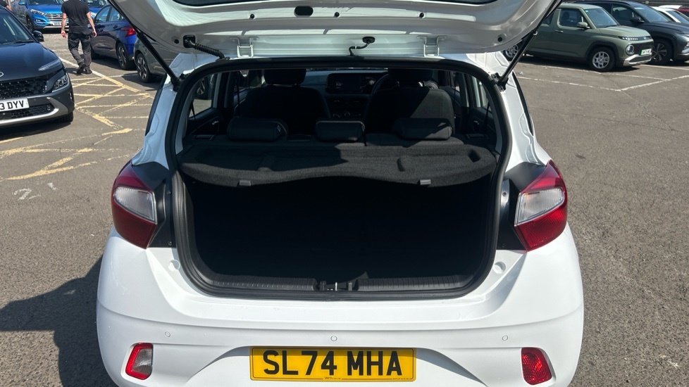Hyundai I10 Advance White #4