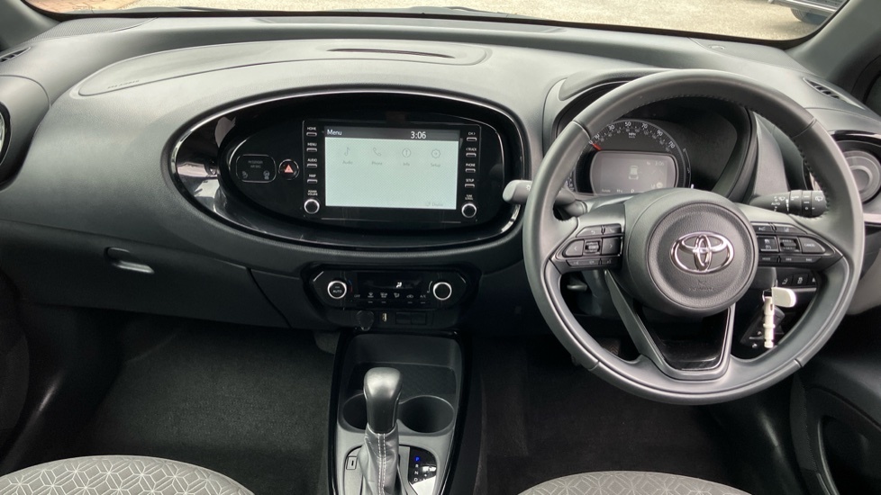 Toyota Aygo X Edge White #6