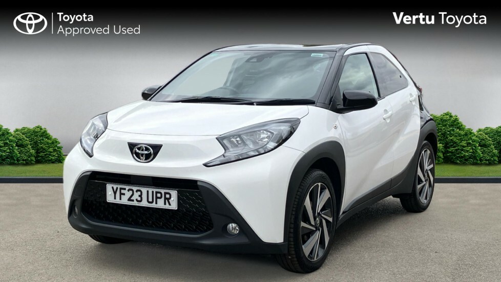 Toyota Aygo X Edge White #3