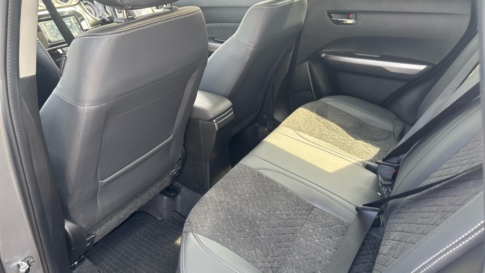 Suzuki Vitara Sz-t Black #16