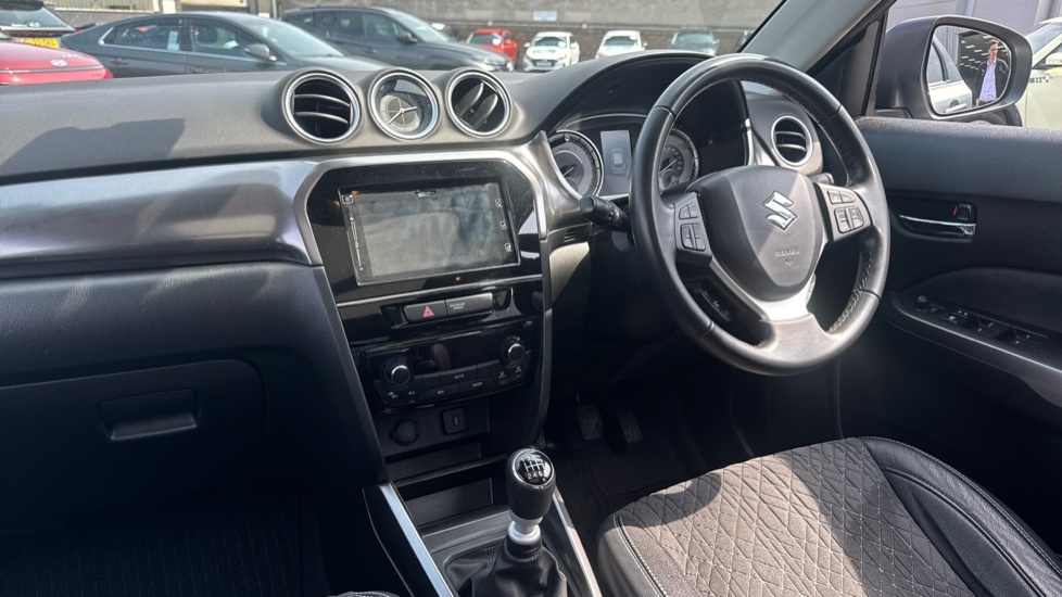 Suzuki Vitara Sz-t Black #9