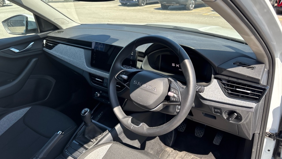 Skoda Kamiq Se Edition GD25AUU White #6
