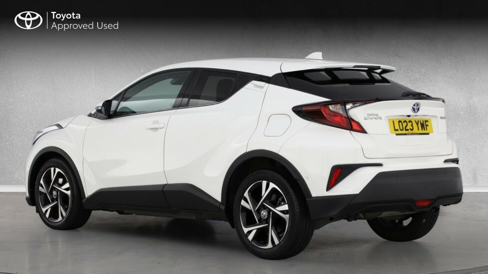 Toyota C-Hr Design LO23YWF White #4