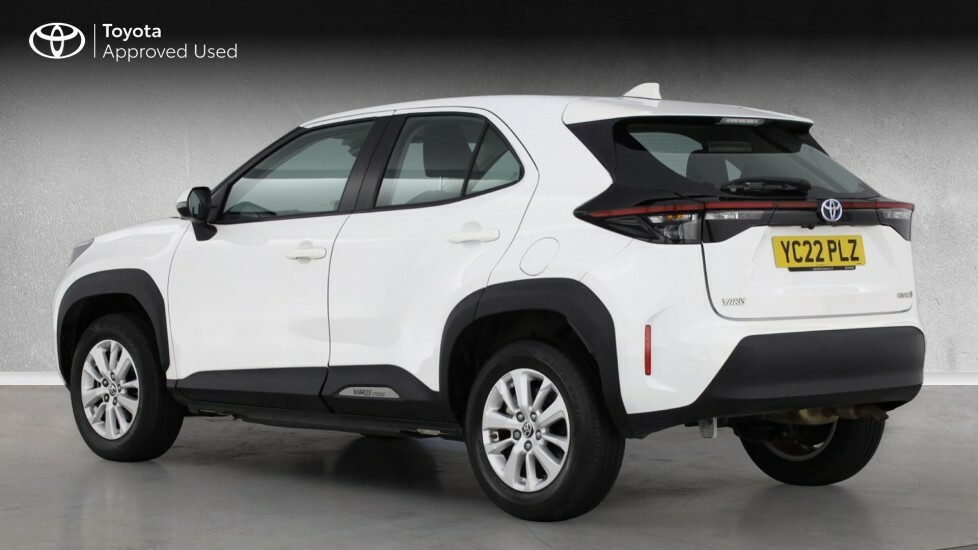 Toyota Yaris Cross Icon White #4