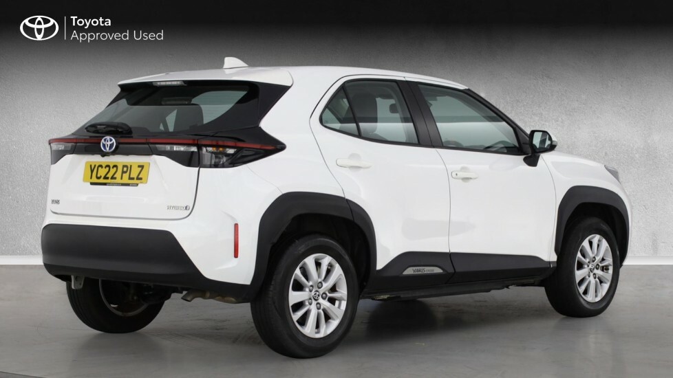 Toyota Yaris Cross Icon White #2
