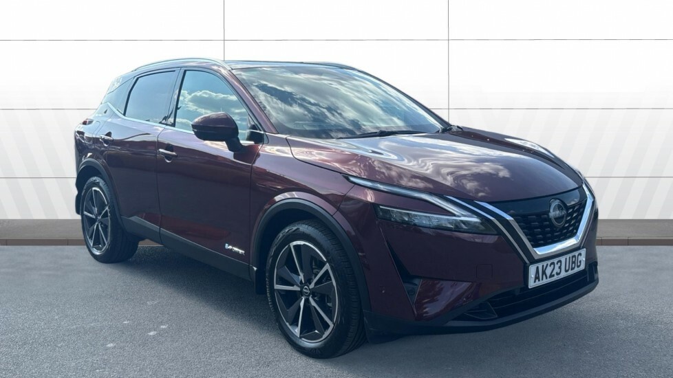 Nissan Qashqai Tekna Red