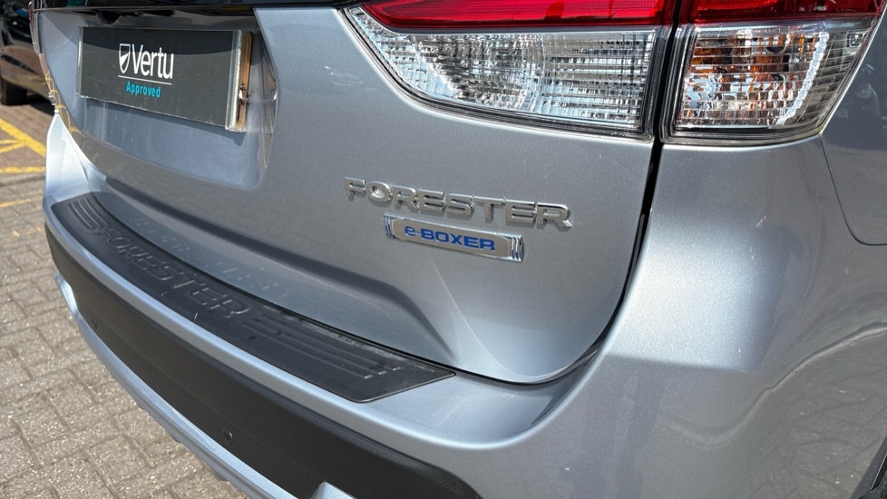 Subaru Forester Xe Premium Black #14