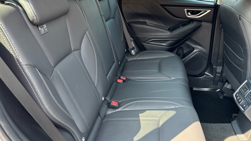 Subaru Forester Xe Premium Black #8