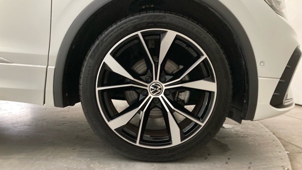 Volkswagen Tiguan R-line White #5