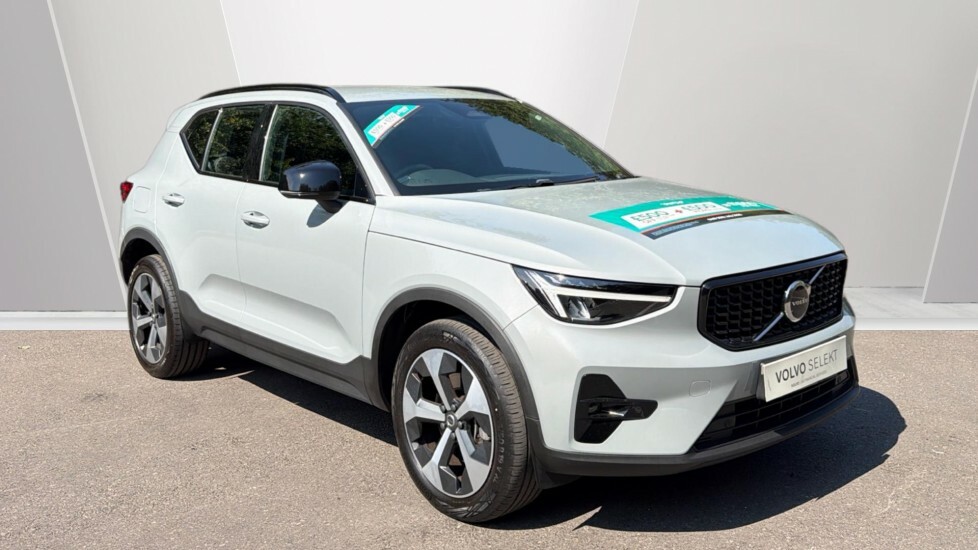 Volvo XC40 Plus Grey